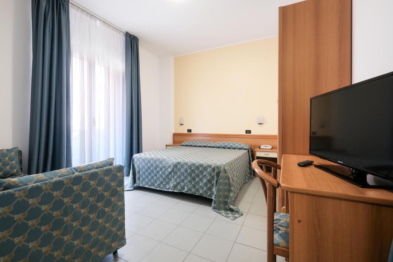 Hotel Thea Bellaria-Igea Marina Exterior photo